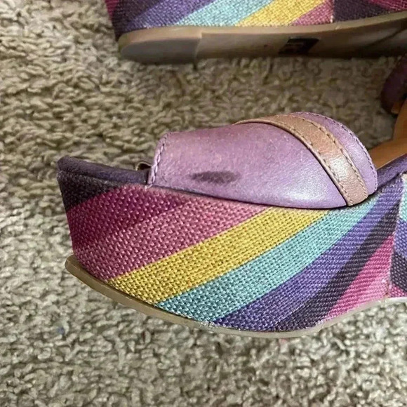 BC Because I Wear Rose Colored Glasses Rainbow Purple Wedge Size 8.5 - Picture 12 of 13